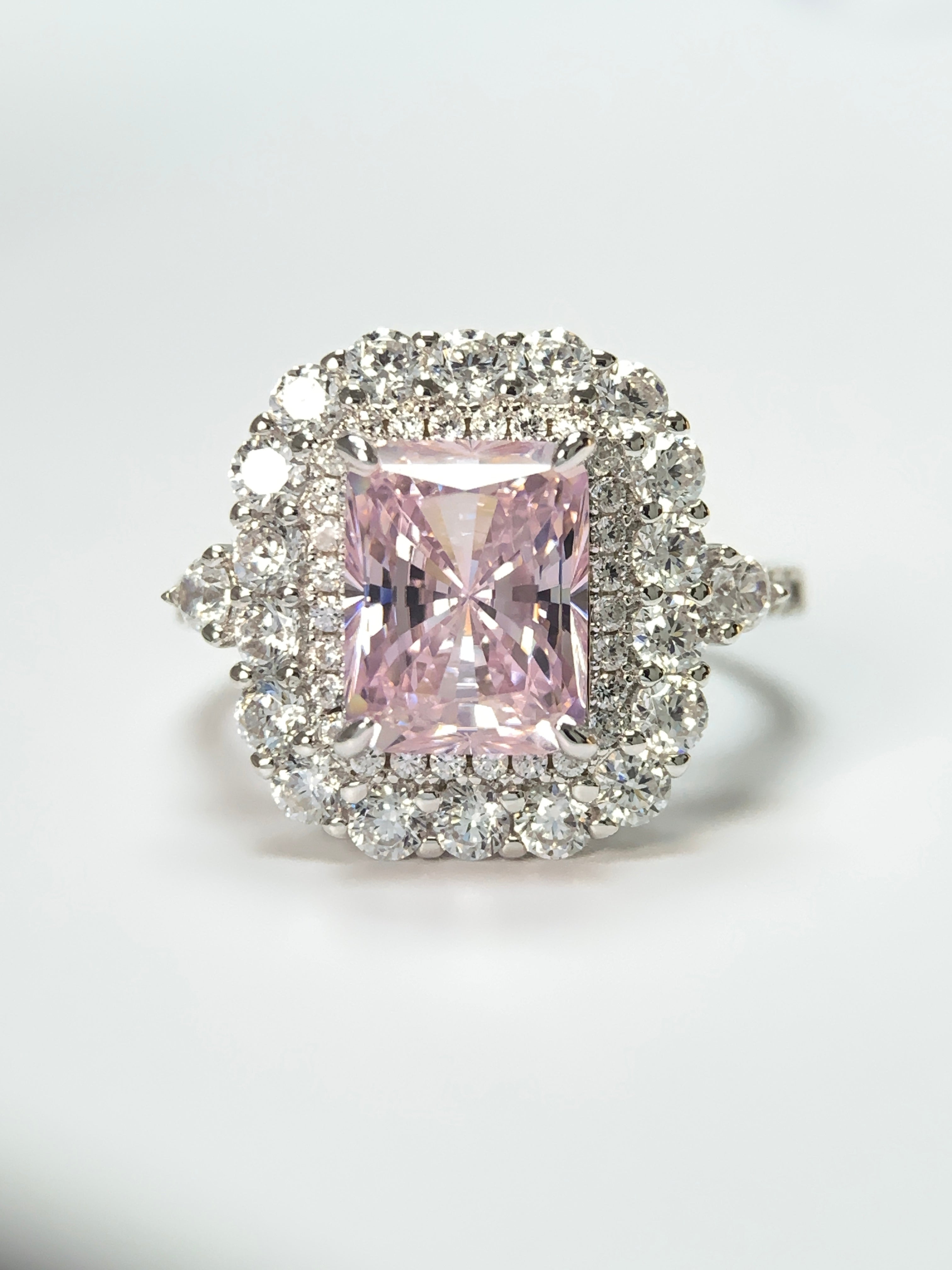 Alaia 3 Carats Cushion Cut Earth Mined Fancy Vivid Pink Diamond Engagement  Ring | eBay